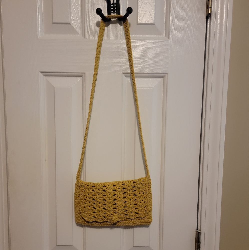 Vintage crochet handbag